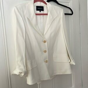 Like new Lafayette 148 viscose acetate cream white three button blazer $998